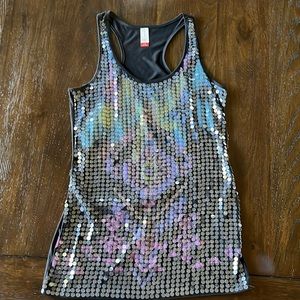 No boundaries- Women’s tank top or bathing suit coverup - Size Large